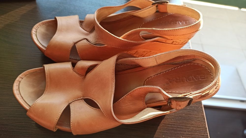 Buty damskie skórzane Badura 38