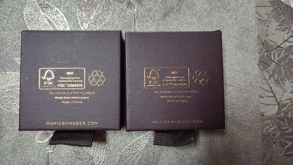 Monica Vinader pudełka na biżuterię