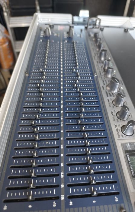Equalizador DBX 1231