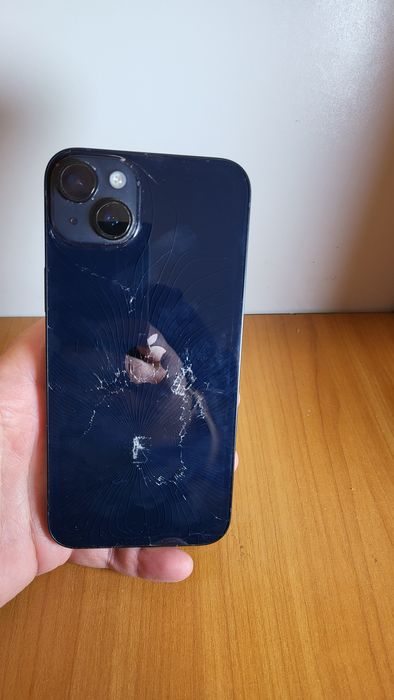 Продам Iphone 14