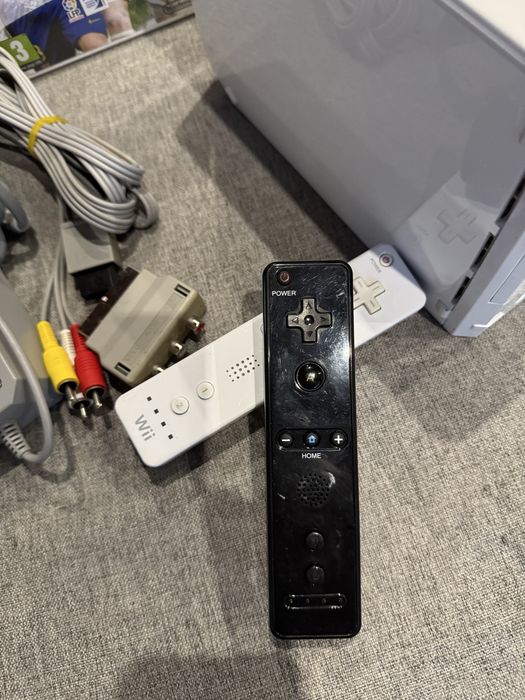 Nintendo wii Branca com comandos