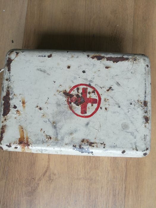 Apteczka samochodowa/ do kolekcji