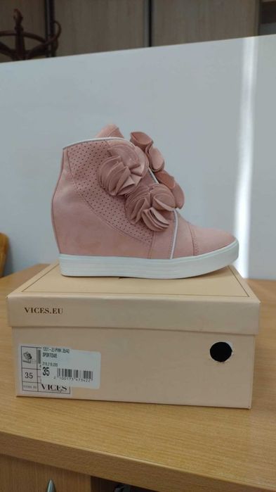 Buty damskie sneakersy