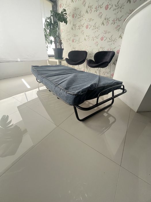 Cama dobravel  pouco usada