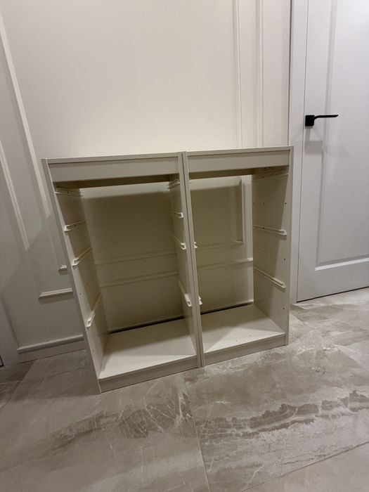 Dwie szafki trofast ikea