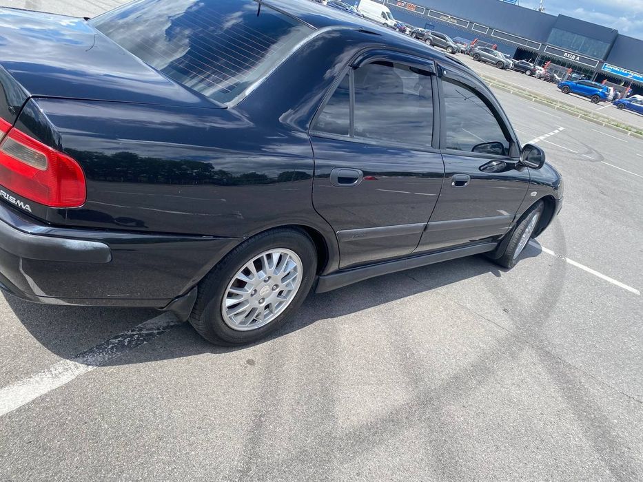 Mitsubishi Carisma