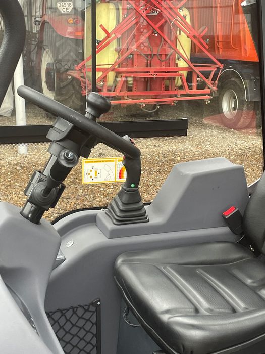 Пропоную телескопічний  навантажувач EVARUN 1500 новий