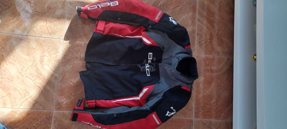 Acessorios moto casaco, capacete, botas e luvas