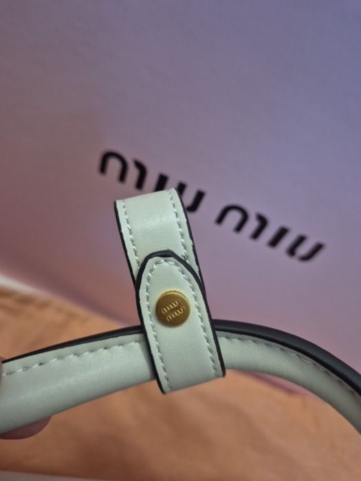 Сумка Miu Miu 24×14×8 см молочна