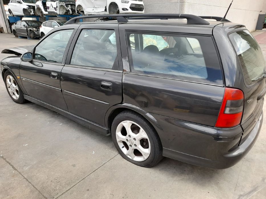 Para peças OPEL Vectra B Caravan (31_)