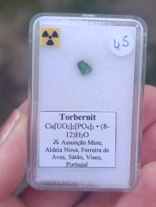 Minerały uranowe torbernit