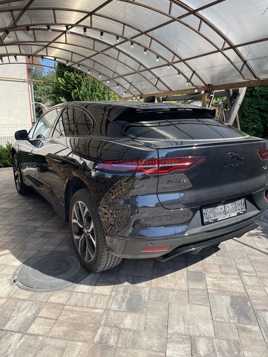 Бампер перед, зад Jaguar i-pace та інші запчастини.
