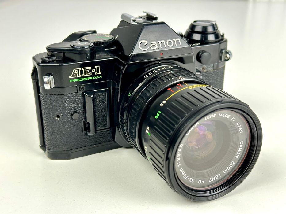 Canon AE-1 Program + FD 35–70mm | Analogowy zestaw gotowy do zdjęć