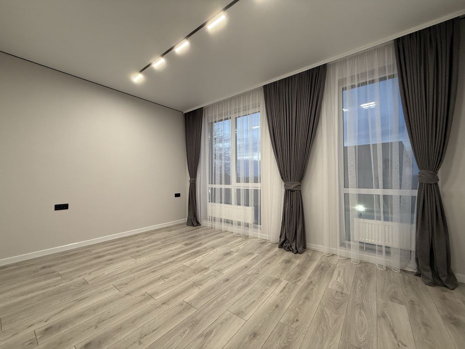 Продаж таунхауса 3 хв від Епіцентру.