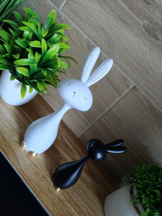 Zestaw dwóch zajączków figurki dekoracyjne