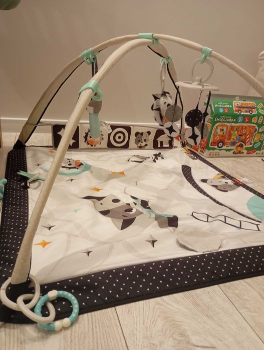 Mata edukacyjna Tiny Love