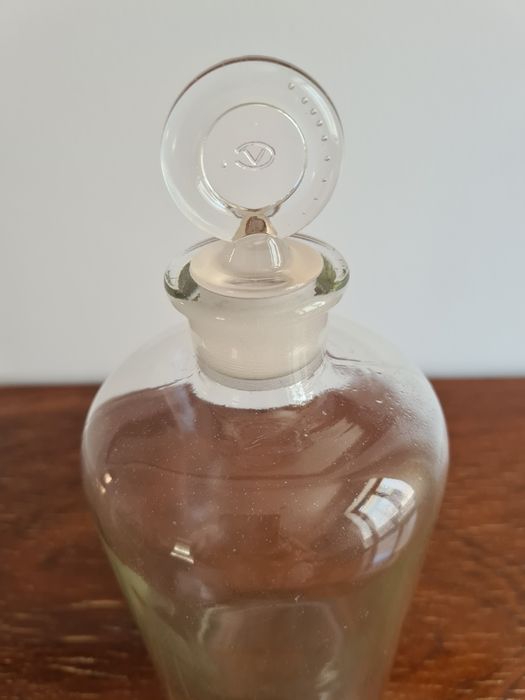 Pharmacy Bottle453115308419983364