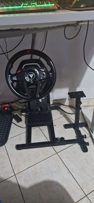 Volante, pedais e suporte gaming
