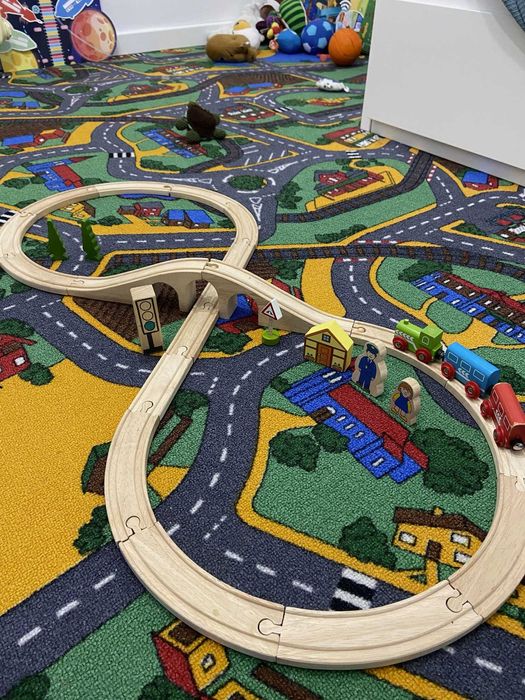 Tory drewniane, pociąg na magnesy