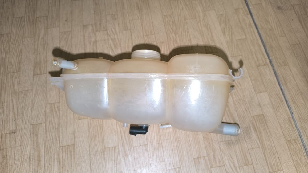 Расширительный бачок opel omega b