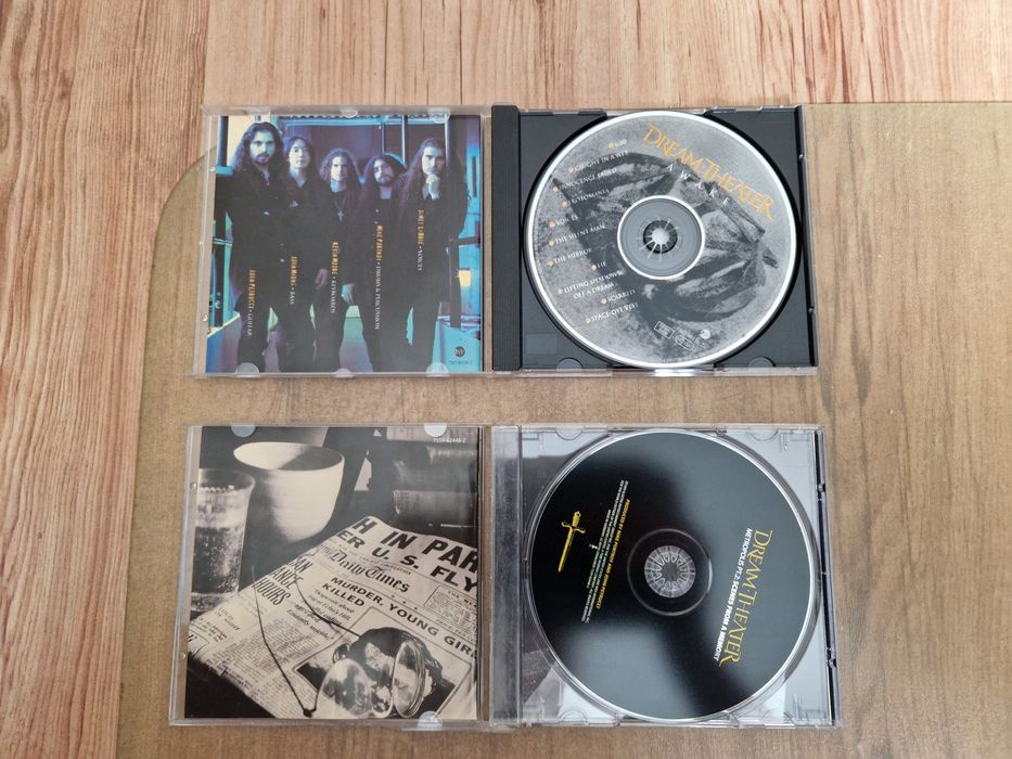 2 płyty zespołu Dream Theater.