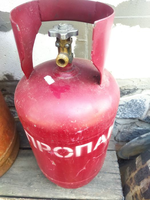 Бродам 12 літровий балон в гарному стані дуже зручний
