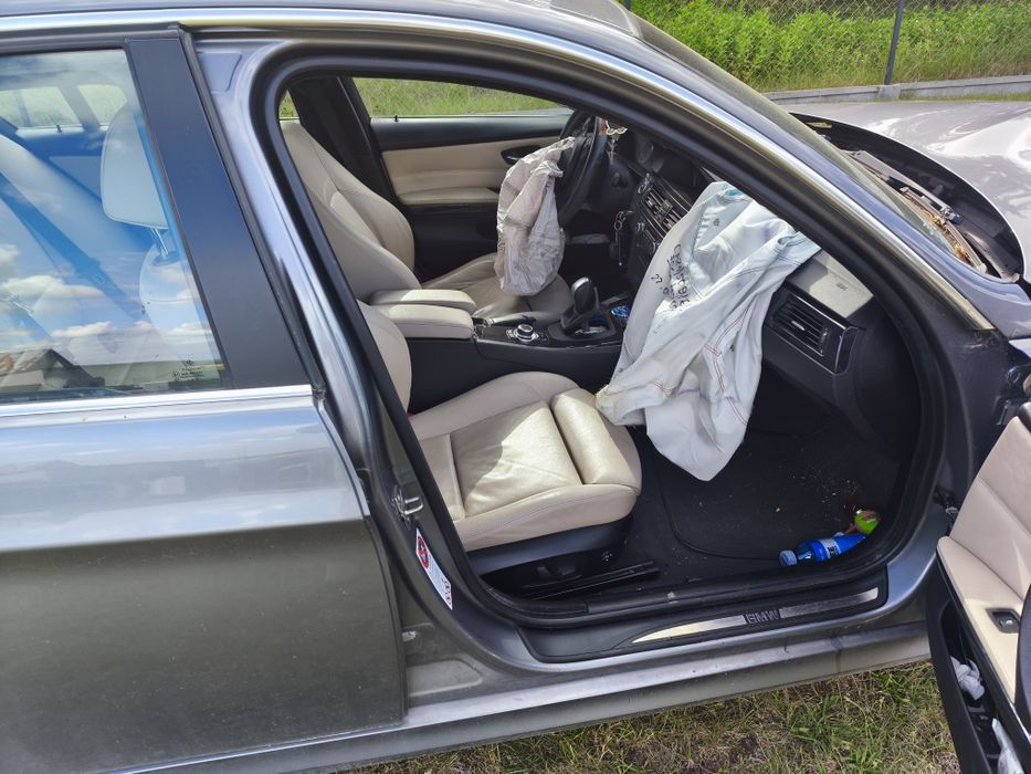BMW E90, 330I xdrive