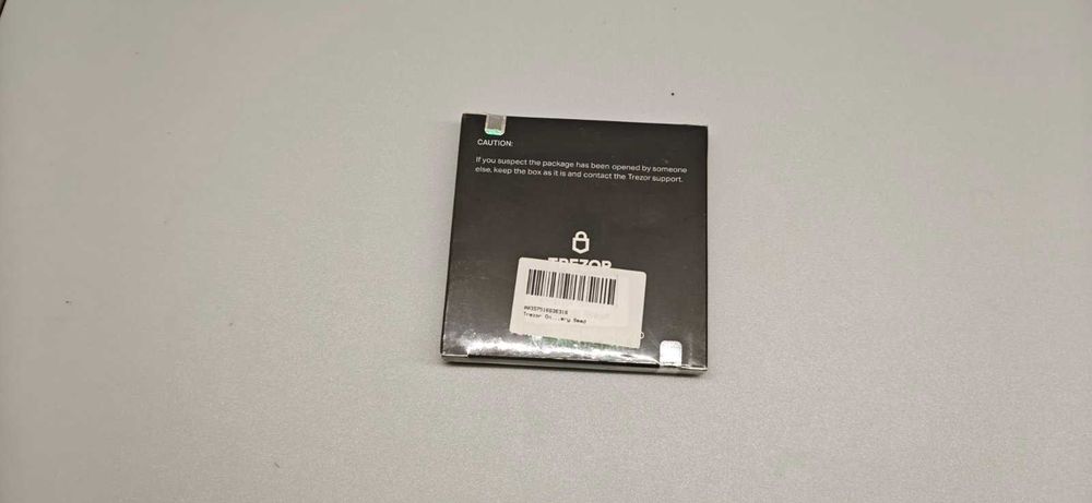 Trezor One криптокашелек bitcoin ethereum trc20 erc20