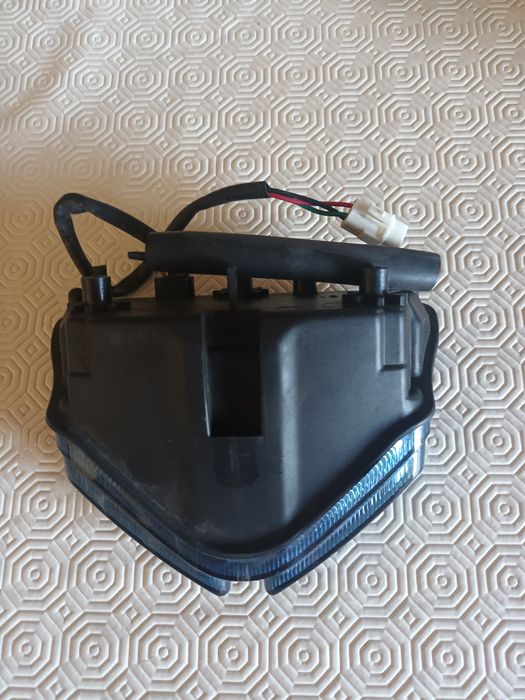 Farol trazeiro suzuki gsxr 1000 ano 2009