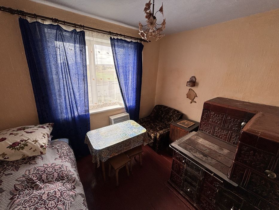 Продаж Будинок 75м². Ділянка 9 сот. Узин. Світло. Газ. Криниця. Центр