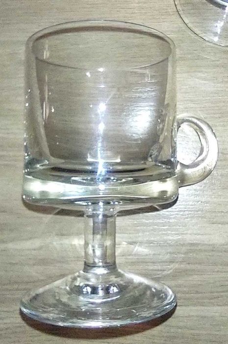 Kubki ze stopką? kieliszki z uchem? 6szt Vintage PRL