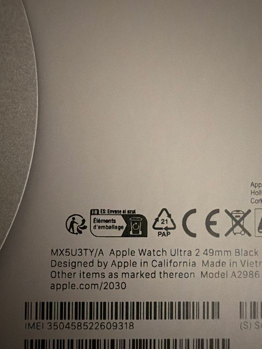 Vendo Apple Watch Ultra 2 49mm Black Titanium c TitaniumMilanese Loop