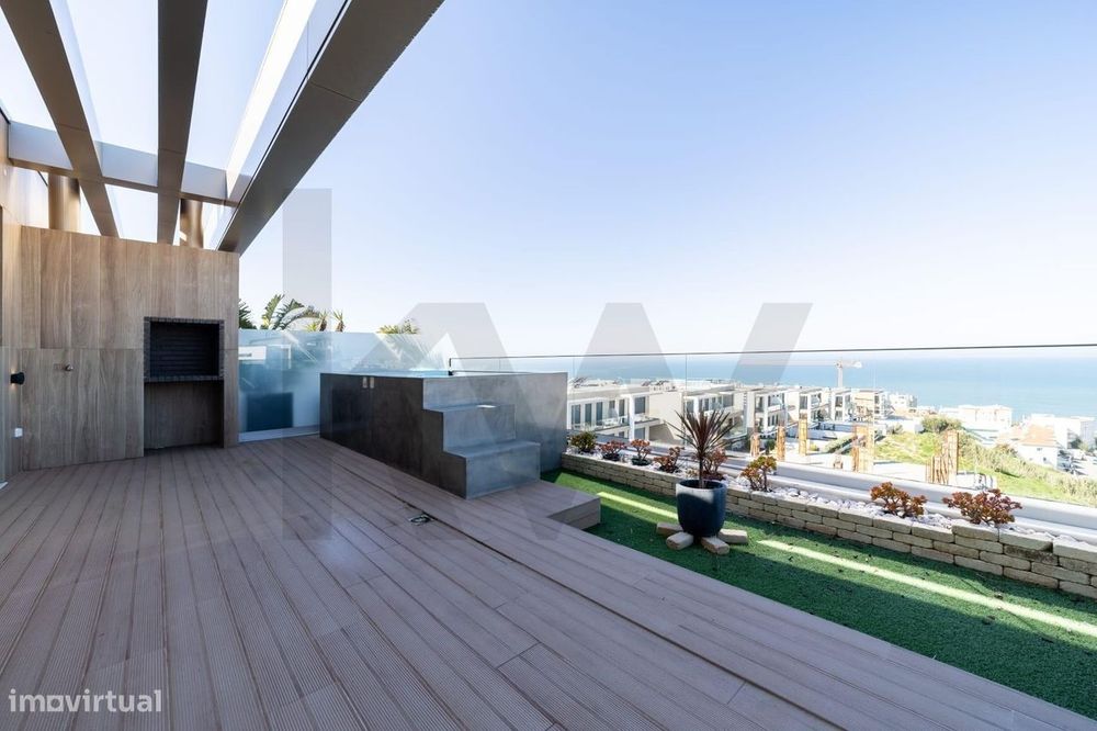 Penthouse T2 de Luxo com Terraço e Jacuzzi Privado | Vista Mar 180º