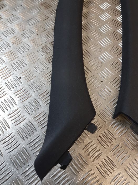 Osłona Słupka Czarna Przód Prawa 7058332  + Lewa 7058331 Bmw E90