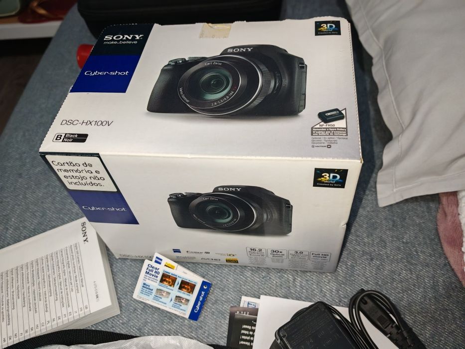 Câmera digital Sony Cyber-shot DSC-HX100V Bridge