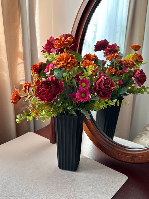 Kompozycja nagrobna, stroik na cmentarz, dekoracje na grob