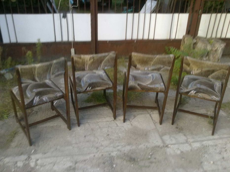 Krzesła komplet 4 szt do stołu z PRL