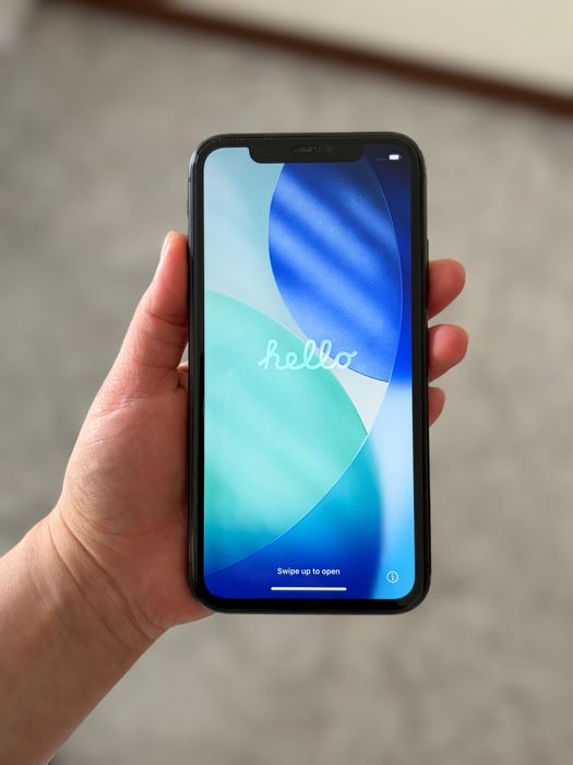iPhone 11 com carregador completo