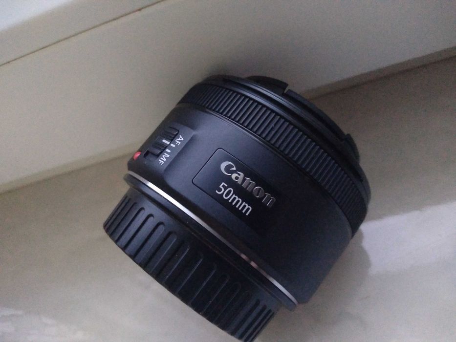 Canon EF 50mm f/1.8 STM