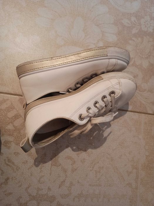 Białe tenisówki damskie, r.36