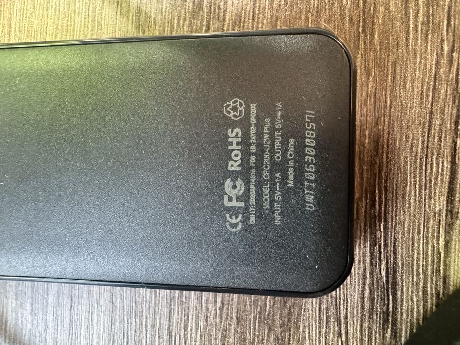 Адаптер CarlinKit для бездротового Apple CarPlay або Android Auto