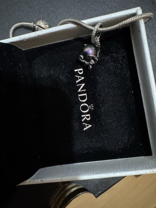 Pandora pingente da Úrsula