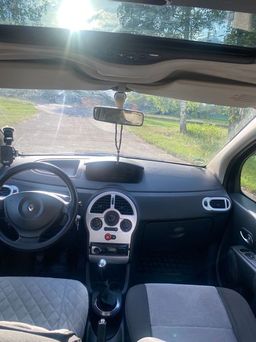 Продам автомобіль Renault Modus