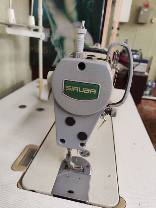 Промышленная швейная машинка Siruba