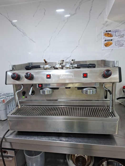 Máquina de Café Industrial Com Filtro de Água e Moinho de café Industrial
