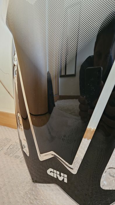 Para brisas Kymco AK550 GIVI D6110ST