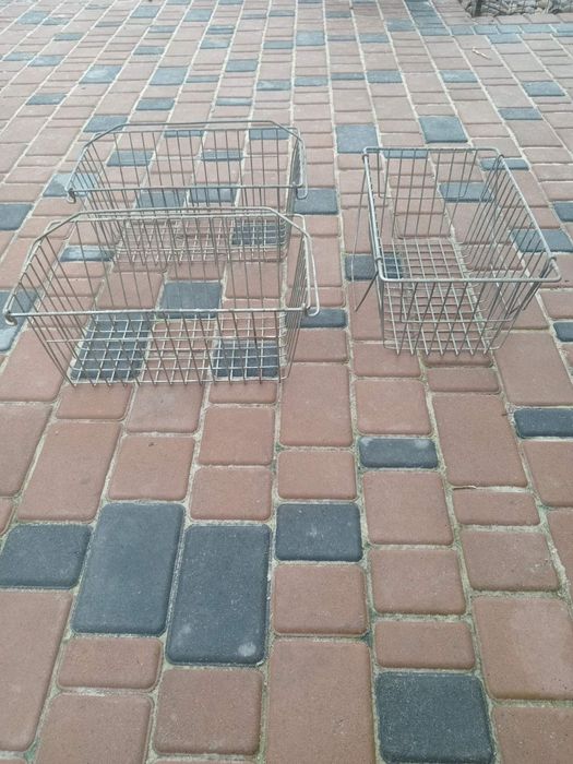 Кошик металічний з ручкою