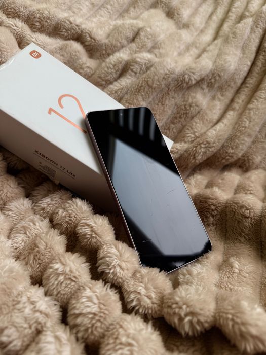 Чудовий телефон Xiaomi 12 Lite 6/128 в Хорошому стані