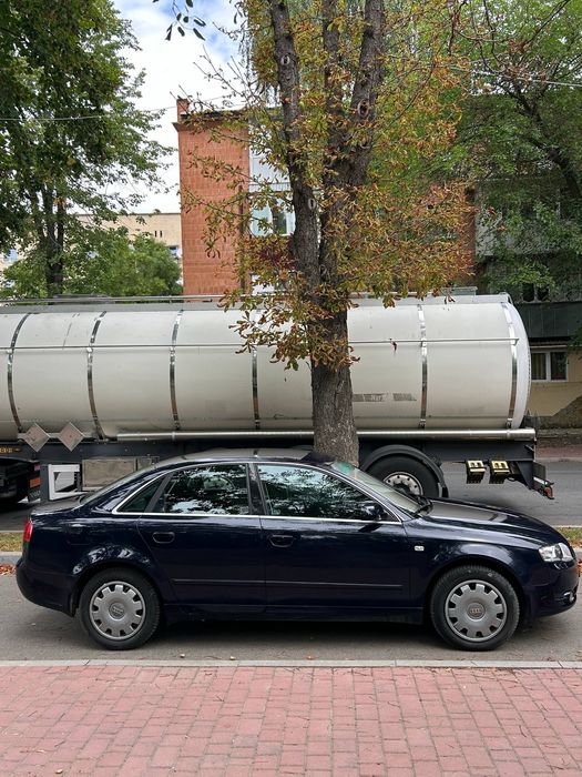 Audi A4B7 1,6 бензин