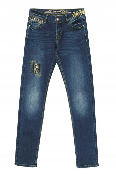 Jeansy rurki z haftami granatowe 24 DESIGUAL